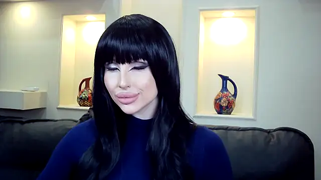 Lady Joli online show from 11/17/25, 09:19