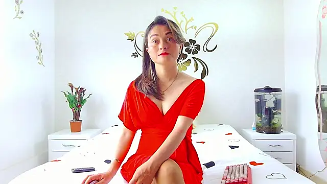 Snapshot of MarcelaFlores chatting on 07/16/26, 02:47 MarcelaFlores online show from 07/16/26, 02:47