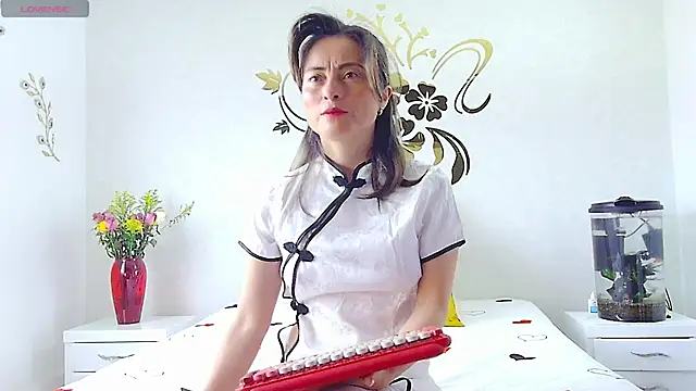Snapshot of MarcelaFlores chatting on 07/03/26, 03:07 MarcelaFlores online show from 07/03/26, 03:07