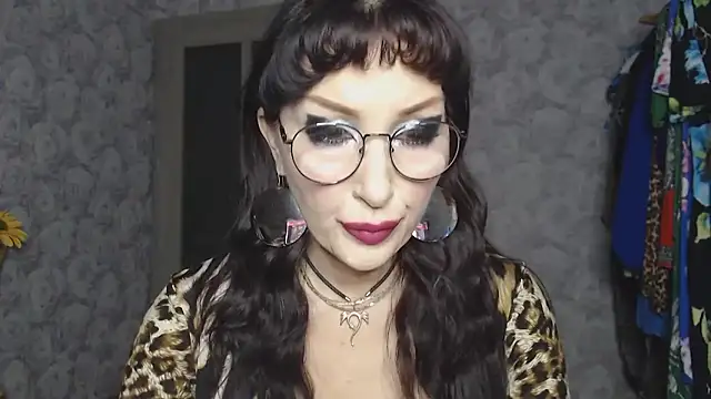 Aziza1 online show from 12/20/25, 03:04