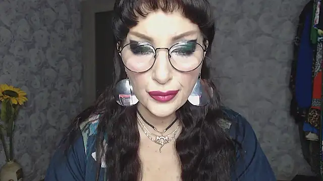 Aziza1 online show from 12/17/25, 11:59