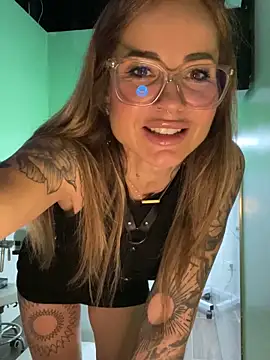 Etwas neugierig online show from 02/16/26, 07:45