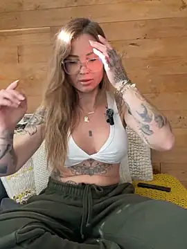 Etwas neugierig online show from 03/08/26, 01:14