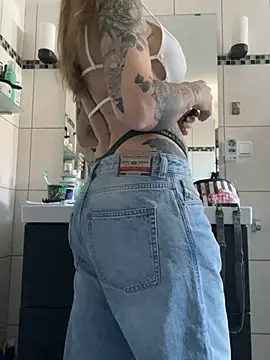 Etwas neugierig online show from 04/08/26, 08:16