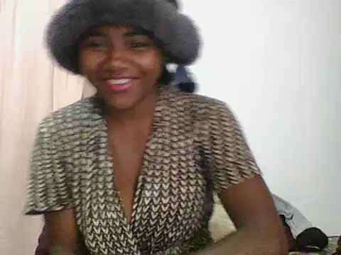 Snapshot of Hamie_sexy chatting on 09/18/25, 04:59 Hamie sexy online show from 09/18/25, 04:59