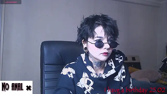 Snapshot of Dark__Elf chatting on 02/05/25, 10:11 Dark Elf online show from 02/05/25, 10:11