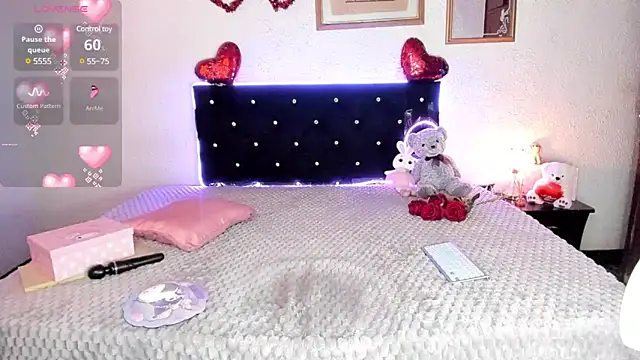 Snapshot of Silver_Lovee chatting on 03/10/25, 08:01 Silver Lovee online show from 03/10/25, 08:01