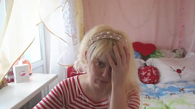 Snapshot of SunnySylvia chatting on 03/02/25, 06:16 SunnySylvia online show from 03/02/25, 06:16