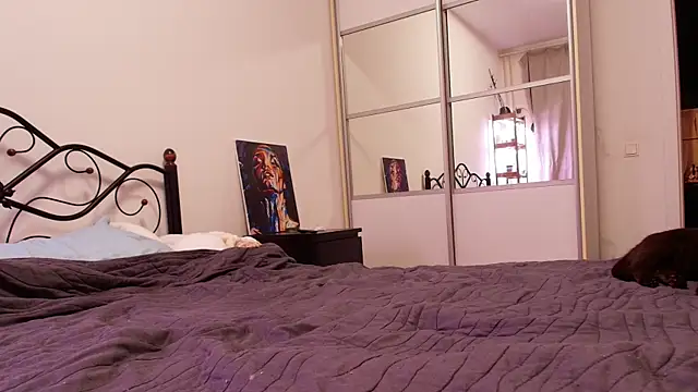 Eziliz online show from 07/09/26, 07:24