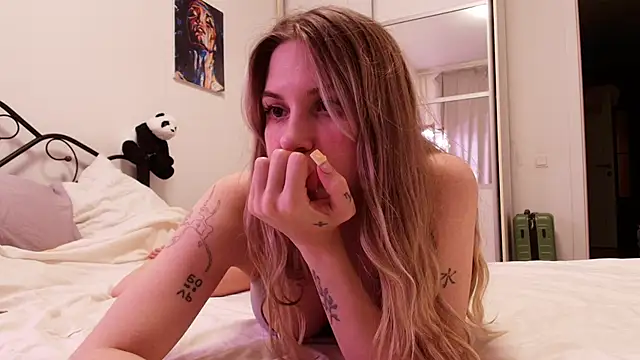 Eziliz online show from 05/03/26, 06:44