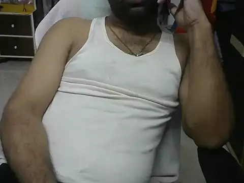 Snapshot of hotindianstud chatting on 10/23/25, 08:57 hotindianstud online show from 10/23/25, 08:57