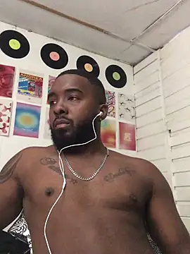 livepro online show from 11/10/25, 02:11