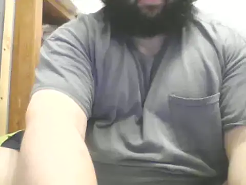 Snapshot of Strongbutgentle36 chatting on 01/01/25, 01:26 Strongbutgentle36 online show from 01/01/25, 01:26