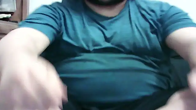 Snapshot of Strongbutgentle36 chatting on 01/24/25, 05:11 Strongbutgentle36 online show from 01/24/25, 05:11