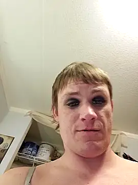 Snapshot of MaddyC6992 chatting on 03/21/25, 10:39 MaddyC6992 online show from 03/21/25, 10:39