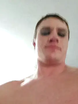 Snapshot of MaddyC6992 chatting on 03/01/25, 11:06 MaddyC6992 online show from 03/01/25, 11:06