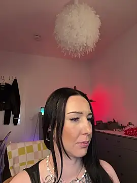 Trixie-Tainted online show from 12/20/25, 04:32