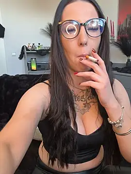 Trixie-Tainted online show from 04/11/26, 02:10