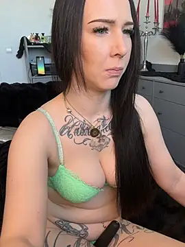 Trixie-Tainted online show from 03/06/26, 01:50