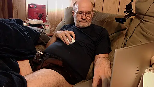 snickers1 online show from 12/23/25, 09:41