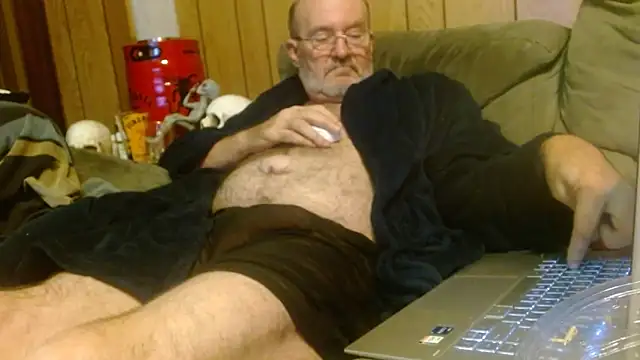 Snapshot of snickers1 chatting on 10/12/25, 02:35 snickers1 online show from 10/12/25, 02:35