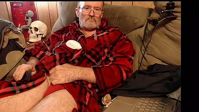 snickers1 online show from 10/26/25, 01:33