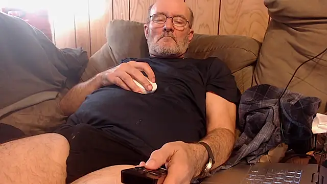 snickers1 online show from 04/12/26, 02:09