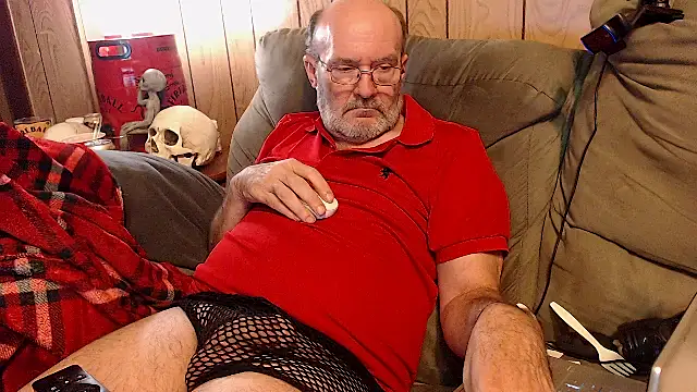 snickers1 online show from 10/31/25, 12:07