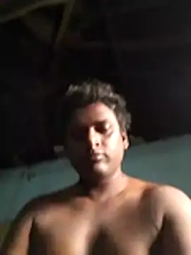 Snapshot of rohanhotguy chatting on 01/11/26, 10:33 rohanhotguy online show from 01/11/26, 10:33