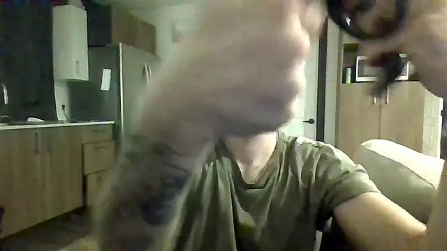 jijicool1 online show from 01/09/26, 11:33