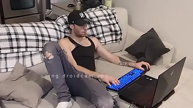 jijicool1 online show from 12/05/25, 05:39