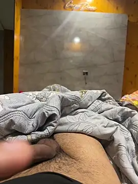 arju9699 online show from 10/26/25, 01:44