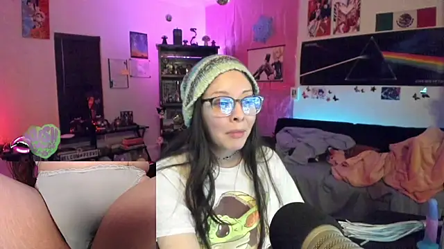 Snapshot of kushlungs666 chatting on 02/02/25, 12:02 kushlungs666 online show from 02/02/25, 12:02