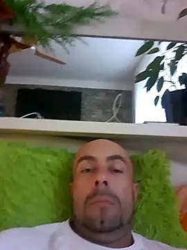 Snapshot of spidrman8 chatting on 09/09/25, 06:12 spidrman8 online show from 09/09/25, 06:12