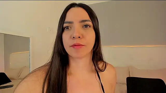 Snapshot of NataliaBuiles chatting on 05/27/26, 11:28 NataliaBuiles online show from 05/27/26, 11:28