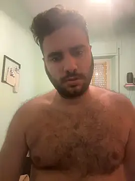 Snapshot of andrea92roma chatting on 11/07/25, 10:20 andrea92roma online show from 11/07/25, 10:20