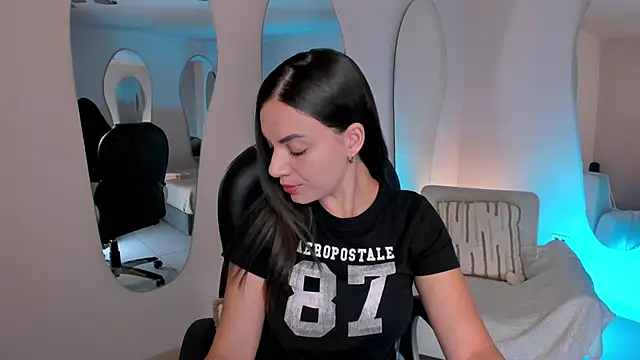 MorganHicks online show from 02/18/26, 07:54