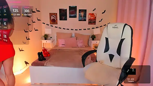 HelenaRegal online show from 10/28/25, 02:27