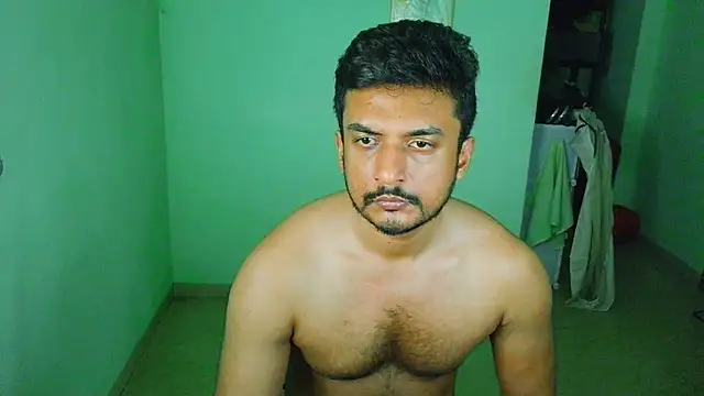 Snapshot of daringcutie chatting on 04/18/26, 12:13 daringcutie online show from 04/18/26, 12:13