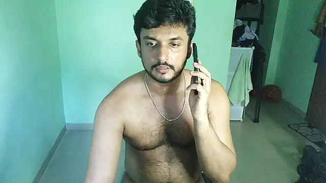 Snapshot of daringcutie chatting on 06/15/26, 04:56 daringcutie online show from 06/15/26, 04:56