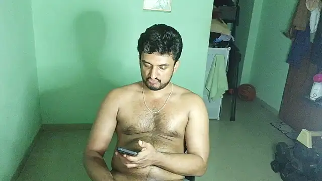 Snapshot of daringcutie chatting on 06/15/26, 05:01 daringcutie online show from 06/15/26, 05:01