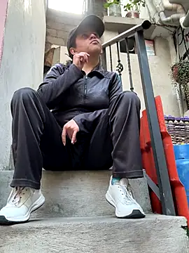 latinfemale online show from 11/20/25, 07:36