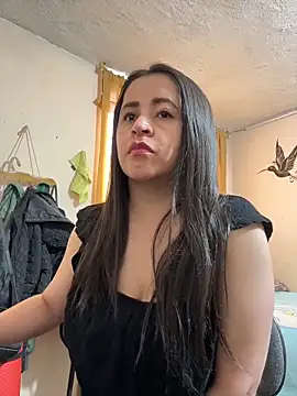 latinfemale online show from 05/12/26, 08:15