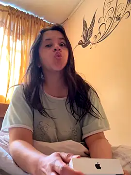latinfemale online show from 09/30/25, 03:07