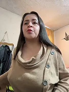 latinfemale online show from 06/22/26, 08:39