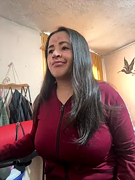 latinfemale online show from 10/23/25, 08:07