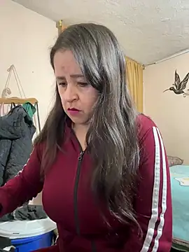 latinfemale online show from 11/16/25, 01:10