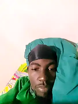 Snapshot of El_tulp3nn chatting on 10/13/25, 05:25 El tulp3nn online show from 10/13/25, 05:25