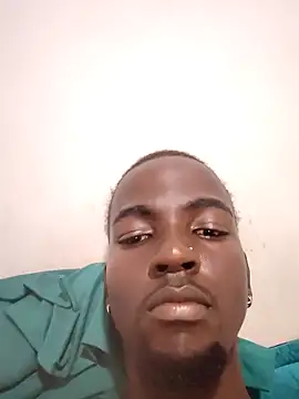 Snapshot of El_tulp3nn chatting on 11/17/25, 08:02 El tulp3nn online show from 11/17/25, 08:02