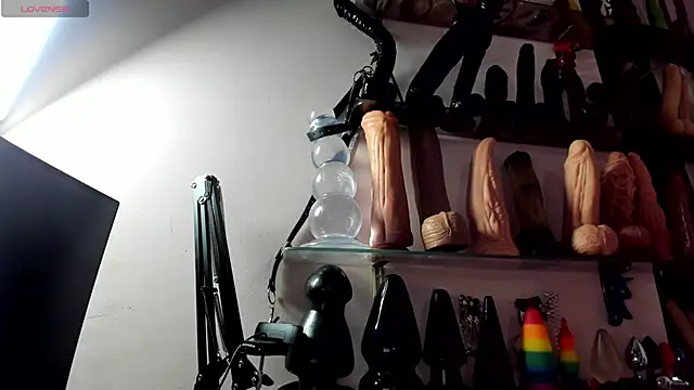 christymilkk online show from 02/05/26, 01:01